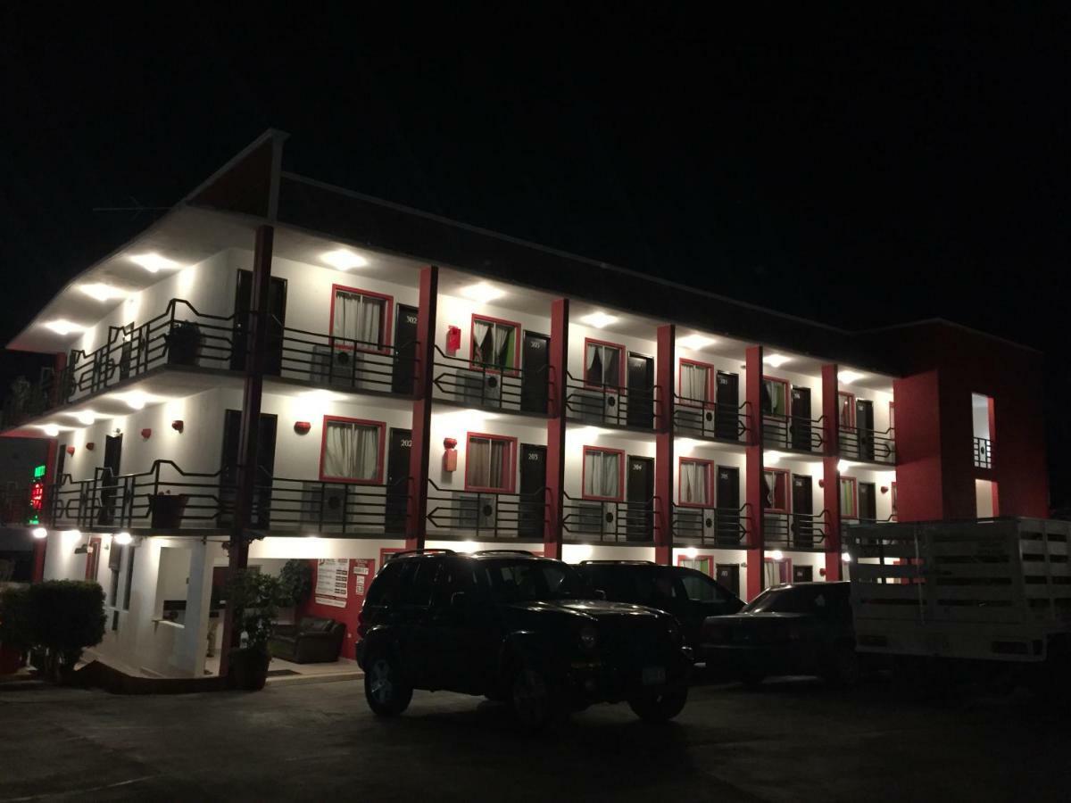 Hotel Descanso Inn Тіхуана Екстер'єр фото